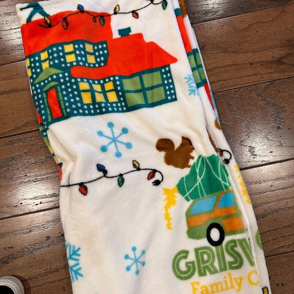 NWT National Lampoon Christmas Vacation Soft Plush Throw Blanket  50” X 70” - Picture 3 of 5